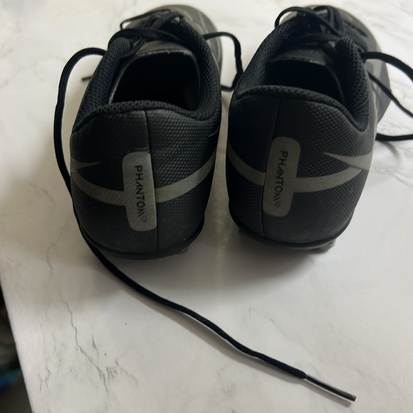 Nike Jr Phantom GT2 Club FG/MG Soccer Cleats - Picture 3 of 7